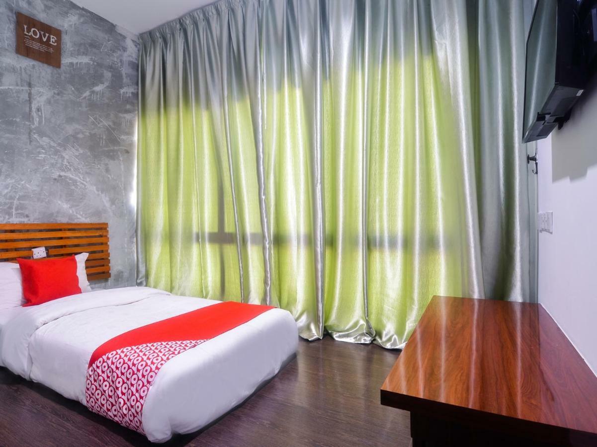 Oyo 1119 Memoire Express Hotel Kuching Eksteriør bilde